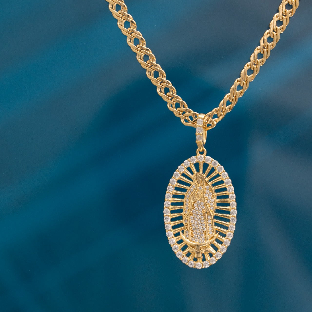 Dije Virgen Guadalupe Swarovski