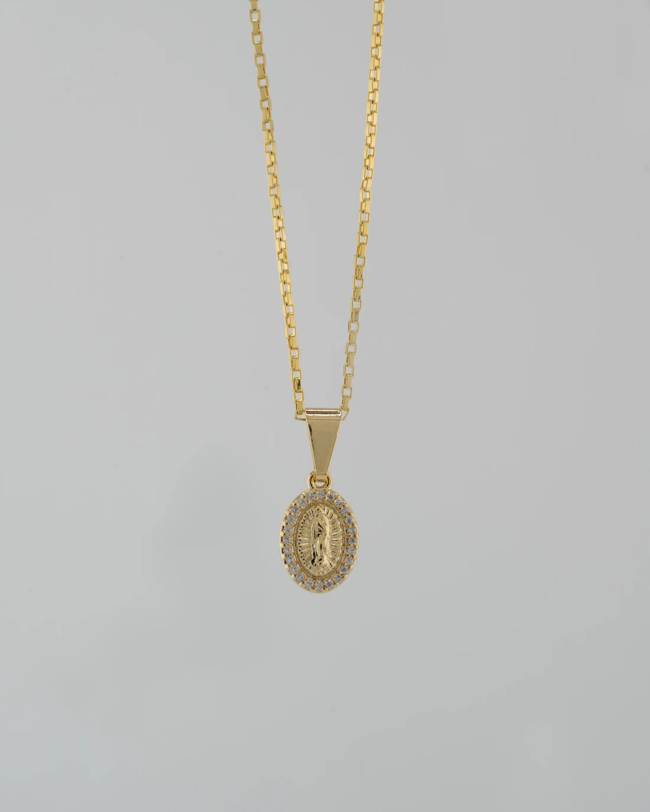 Dije Guadalupe Circonias 1.5 Cms