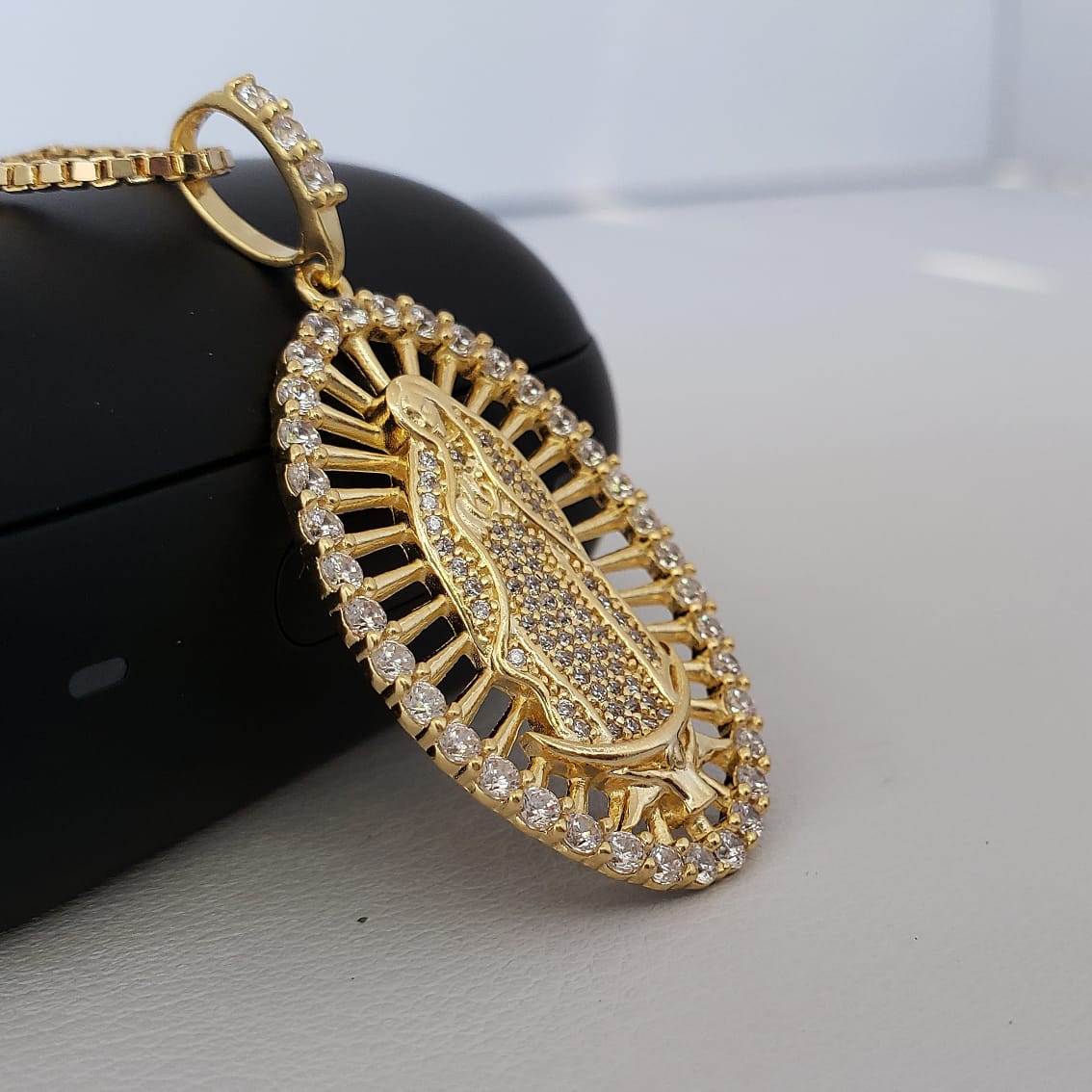 Dije Virgen Guadalupe Swarovski