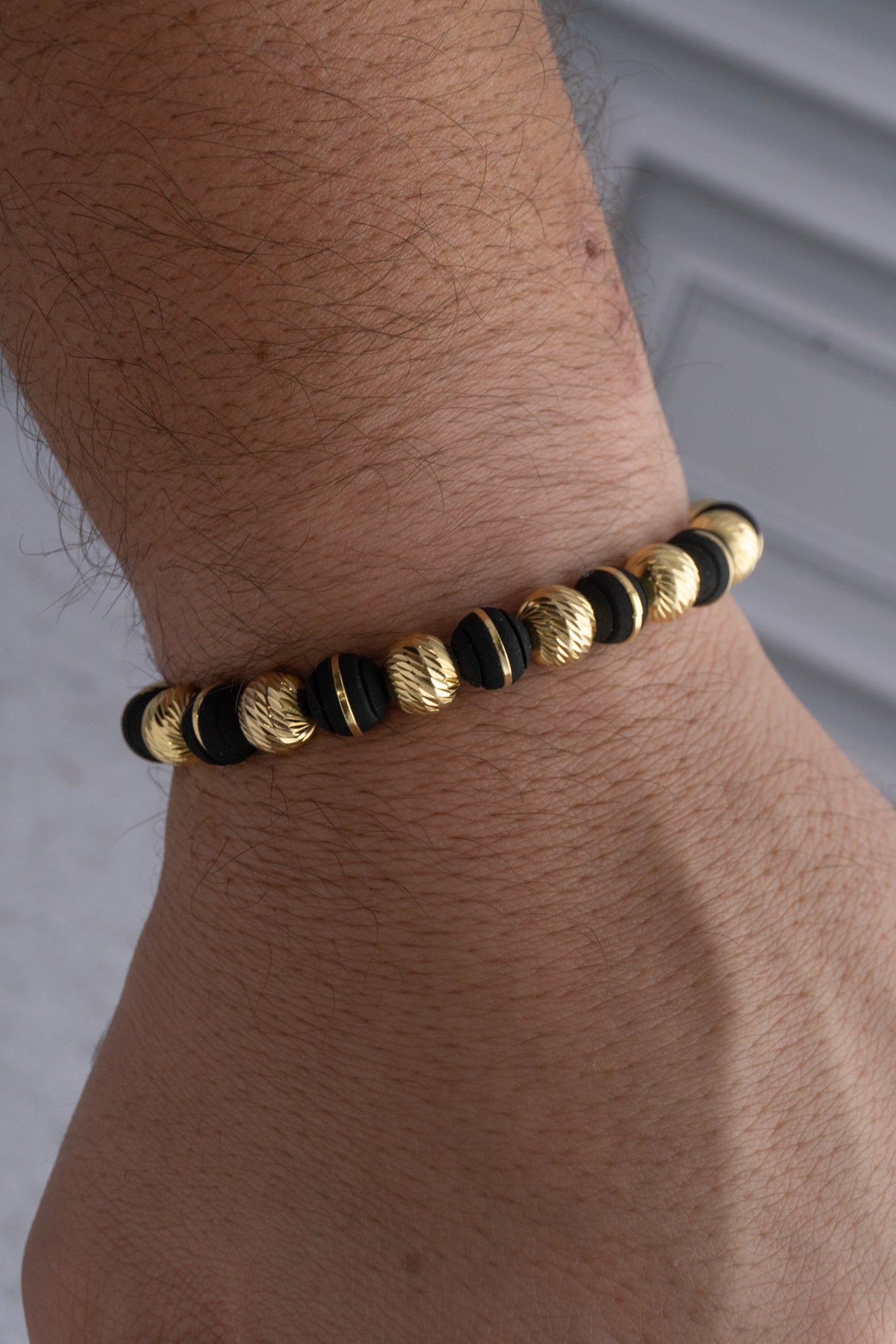PULSERA BLACK AND GOLD #8