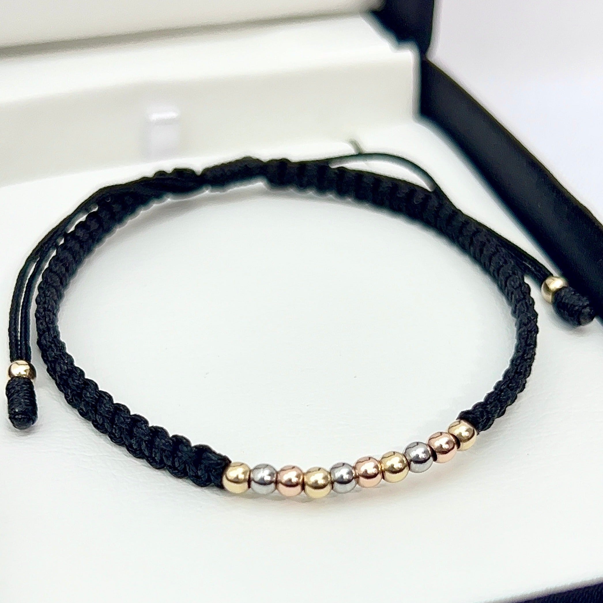 Recibe esta pulsera como REGALO en tu primera compra!