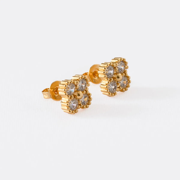 Arete Clover Motif
